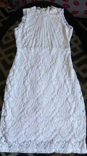 Robe blanche en dentelle – Miss One – Taille M