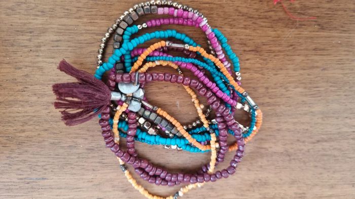 Lot bracelets perles tb état élastique - photo numéro 3