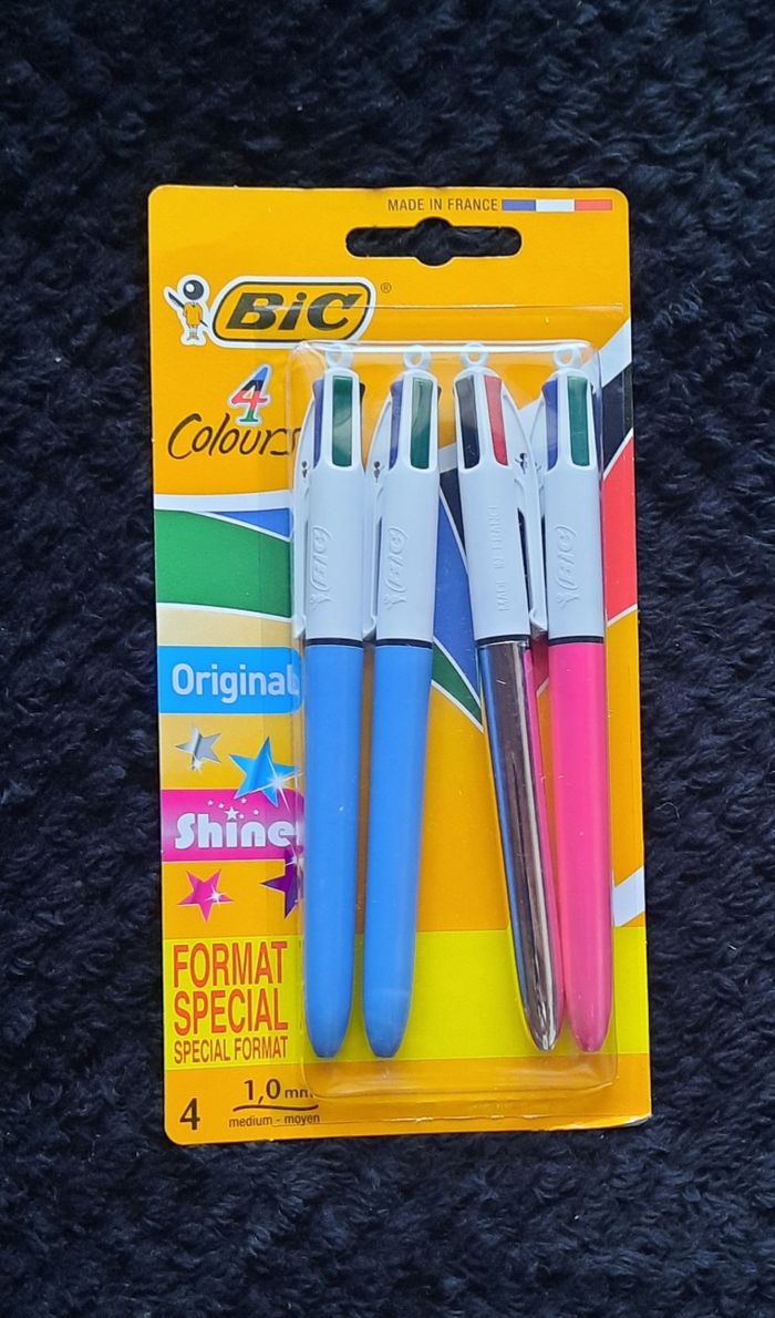 Stylos bic 4 couleurs