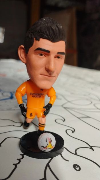 Petite figurine football neuve Thibaut courtois Real Madrid