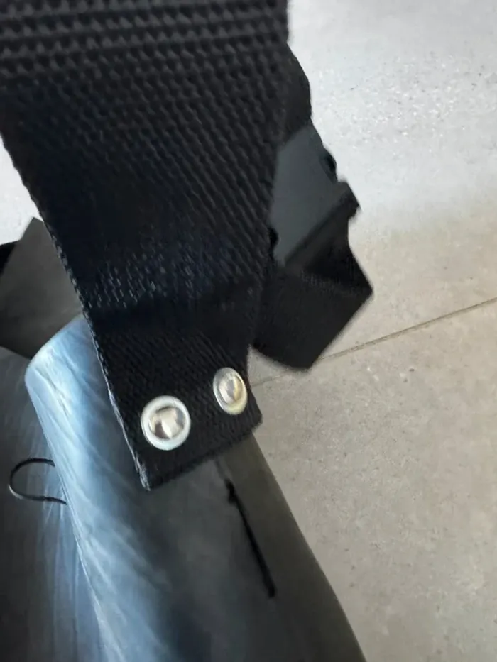 Sac à bandoulière fait main, bon état mais il y a des marques d'usures, 37x25cm - photo numéro 8