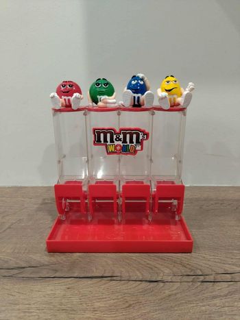 Distributeur m&m's world