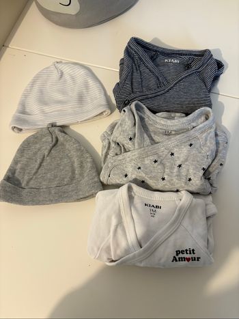 Bodys manche longues 1 mois avec bonnet