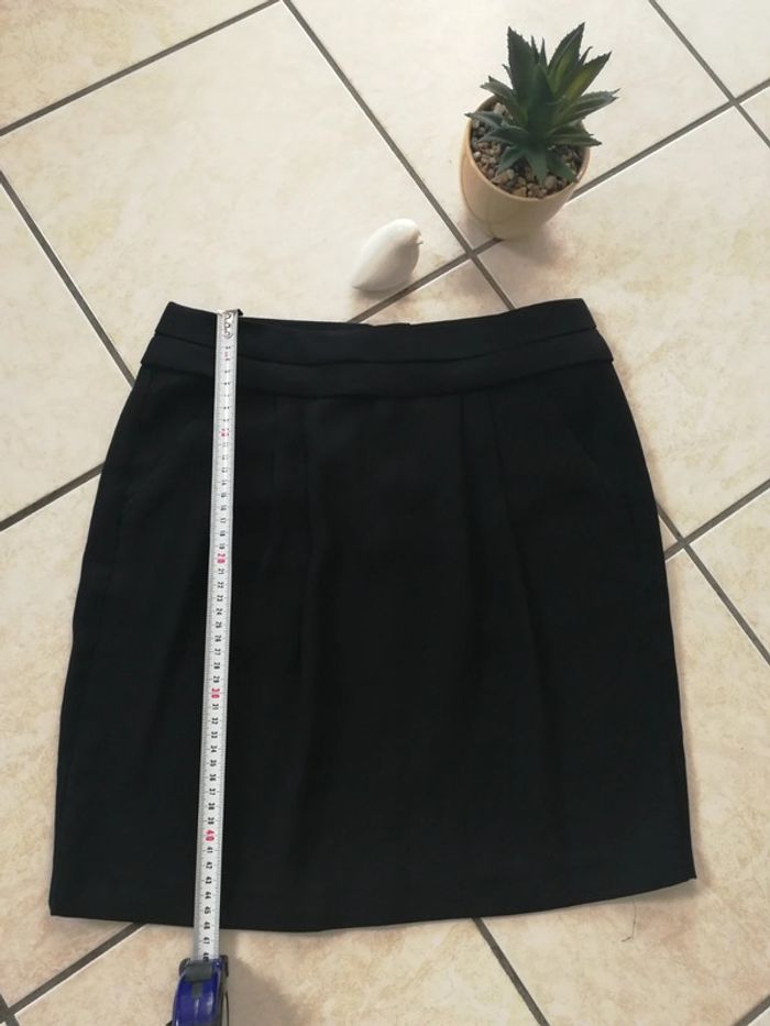 Jupe noire - photo numéro 5