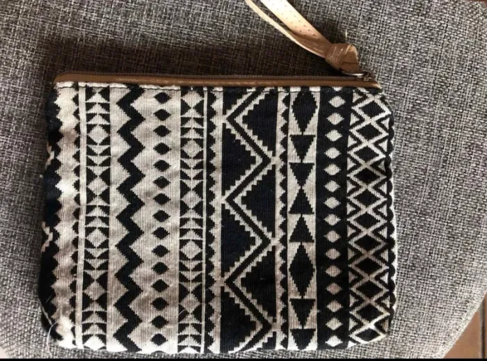 Jolie pochette aztèque en très bon état - photo numéro 2