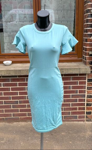 🩵 Robe Moulante Body Illusion Avon – Taille 36/38