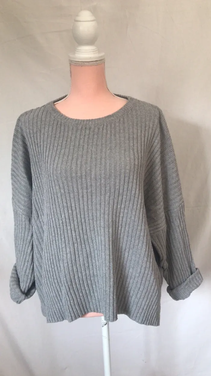 Pull gris - photo numéro 4