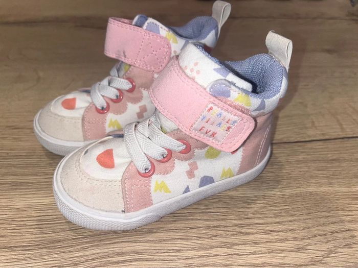 Basket montante toile comme neuve - photo numéro 2