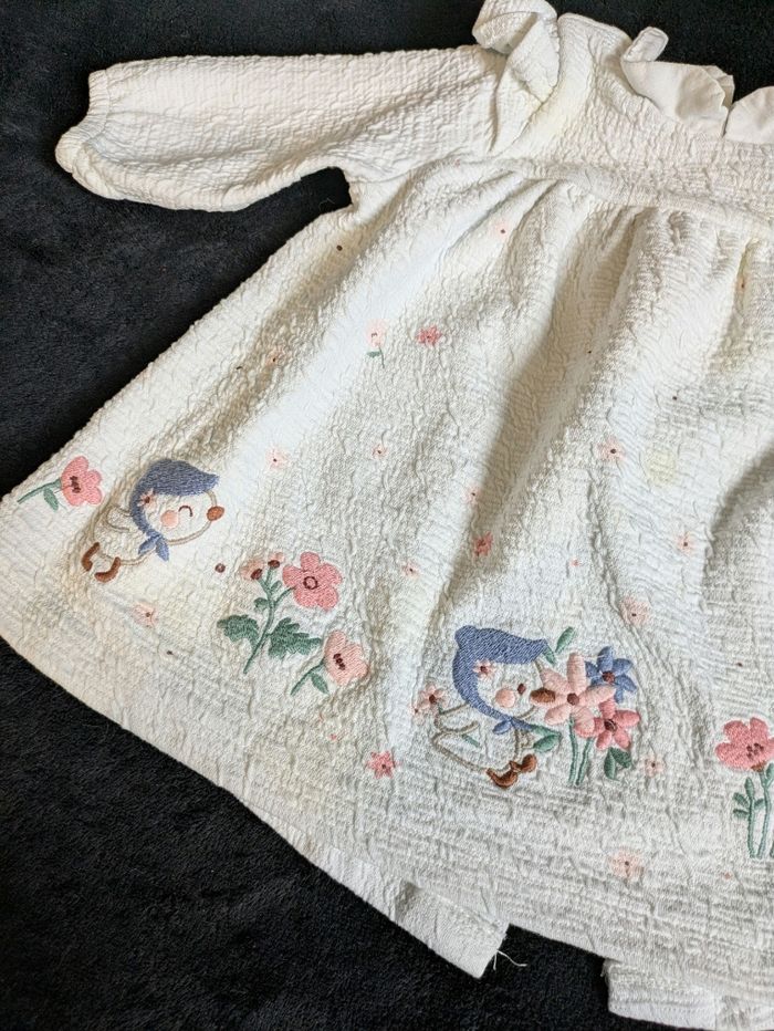 Robe brodée Verbaudet 🐤 - photo numéro 2