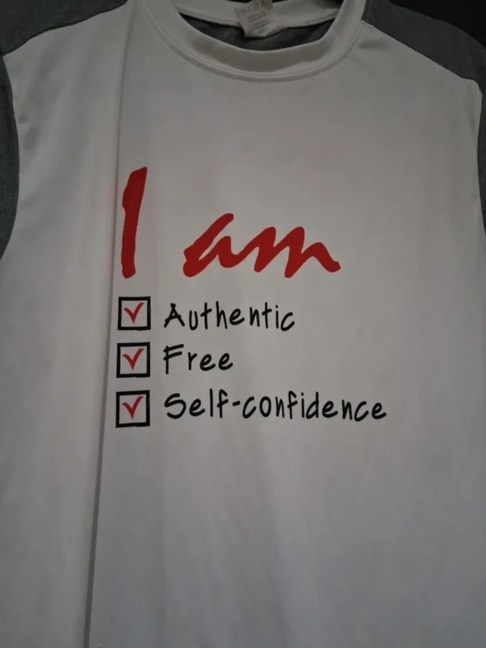 Tee shirt taille m sympa - photo numéro 2