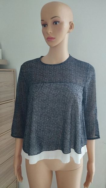 Blouse noire et blanche femme taille s