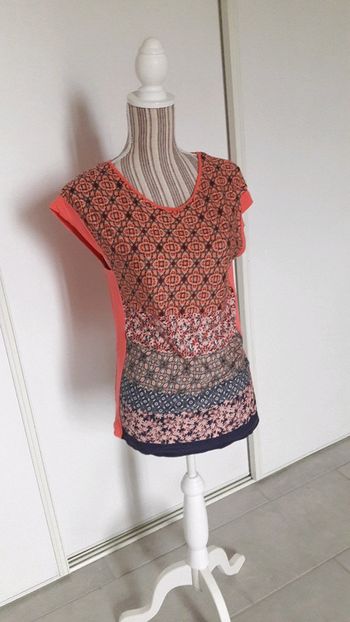 Tee shirt motif et dos corail 38/40 U Collection tres bon état