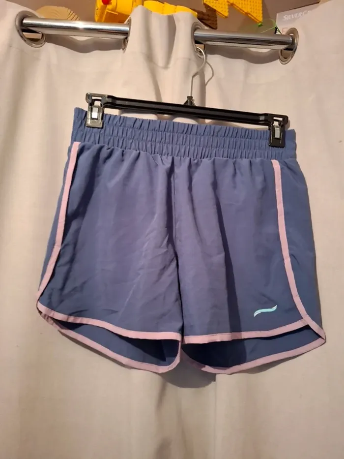 Magnifique short de sport femme - photo numéro 2