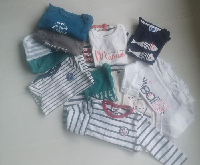 Lot 12 vêtements 6 mois