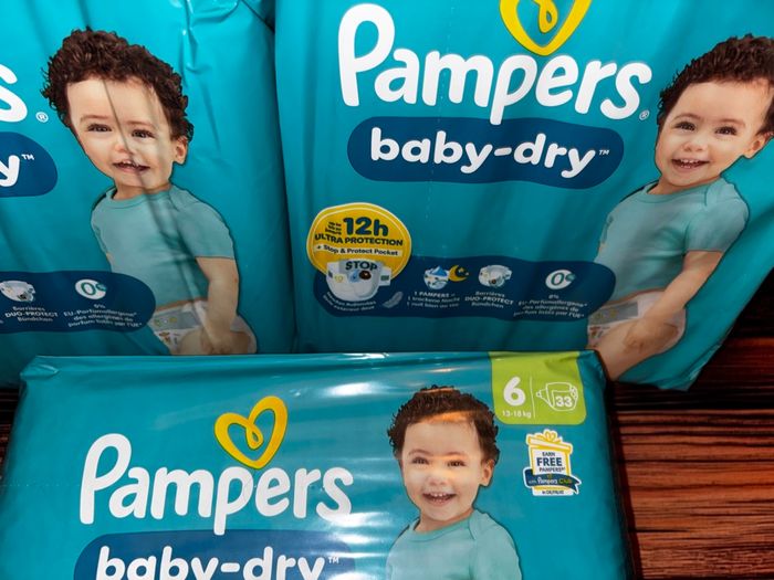 Trio-Pack De 102 Couches Pampers  Baby-Dry Neuf Dans L’emballage.