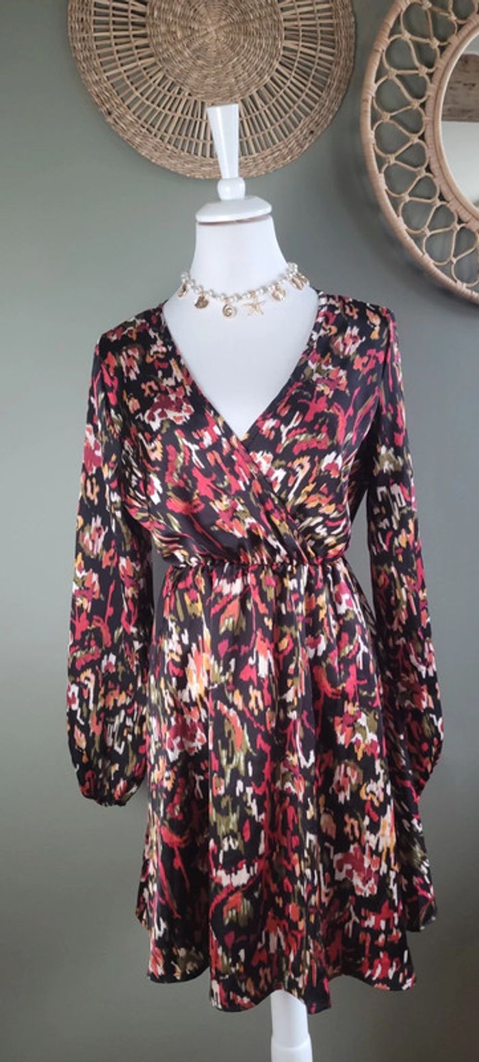 Magnifique robe New collection Taille S - photo numéro 4