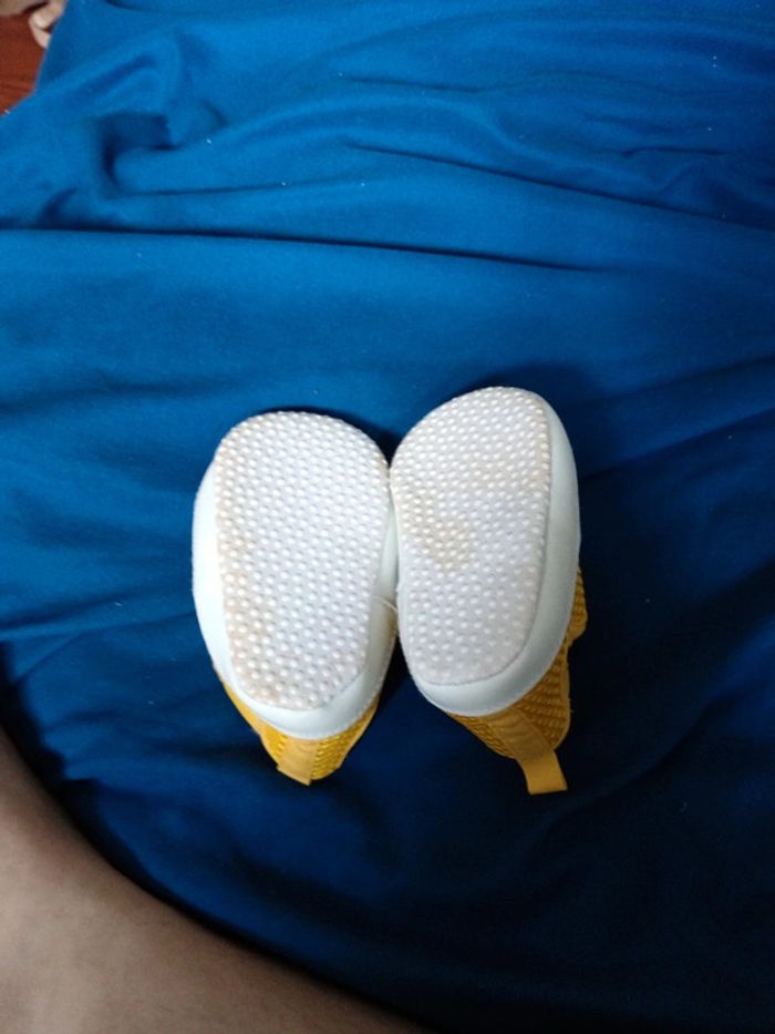 Lot chaussures bébé 0-3 mois - photo numéro 4