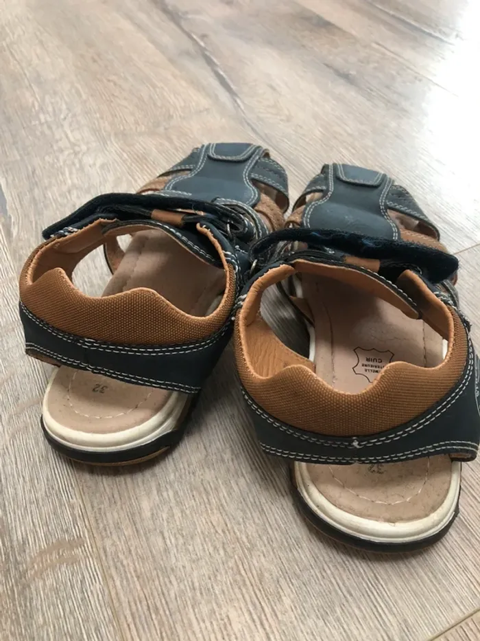 Pare de sandales cuir - photo numéro 2