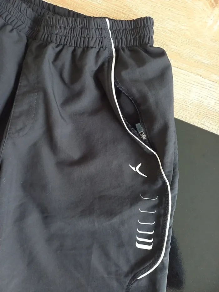 Short noir homme S - photo numéro 3