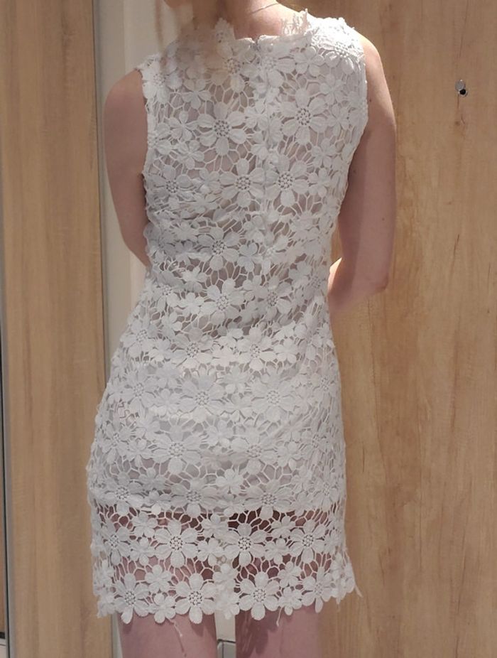 Jolie robe d'été taille M - photo numéro 3