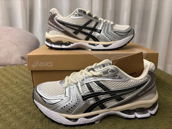 Asics Kayano 14 Taille 38