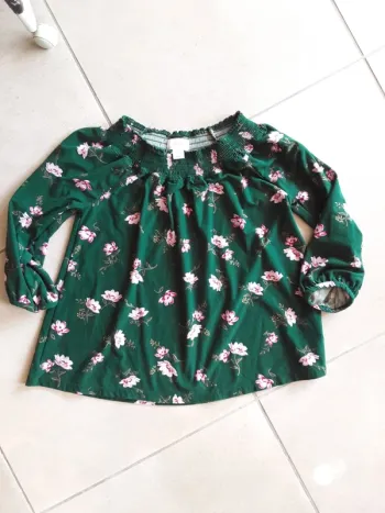 Blouse vert fleurs T. 8 ans