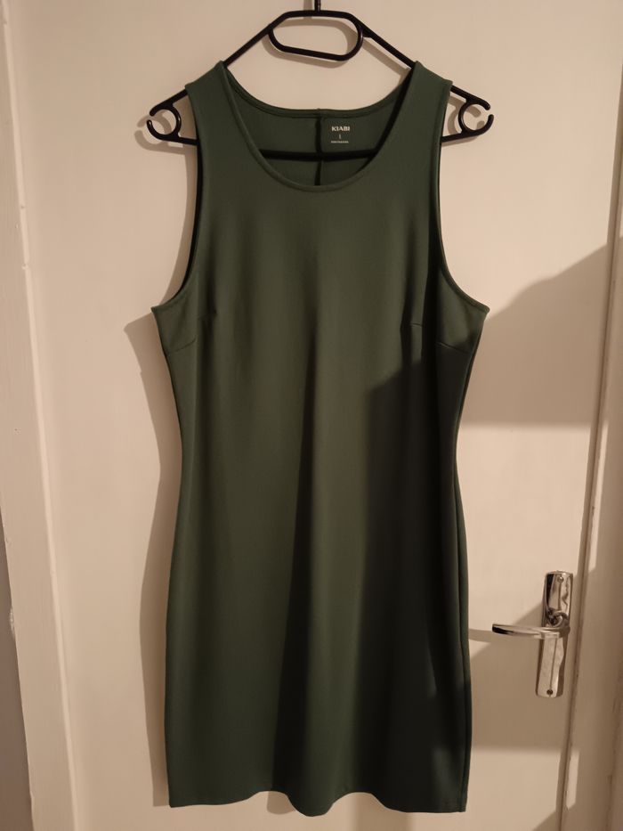 Robe droite sans manches