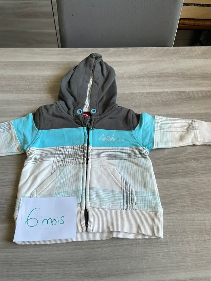 Jolie veste à capuche