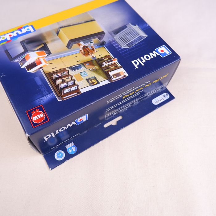 Point relais UPS bworld avec figurine Bruder en boite jamais ouvert - photo numéro 6