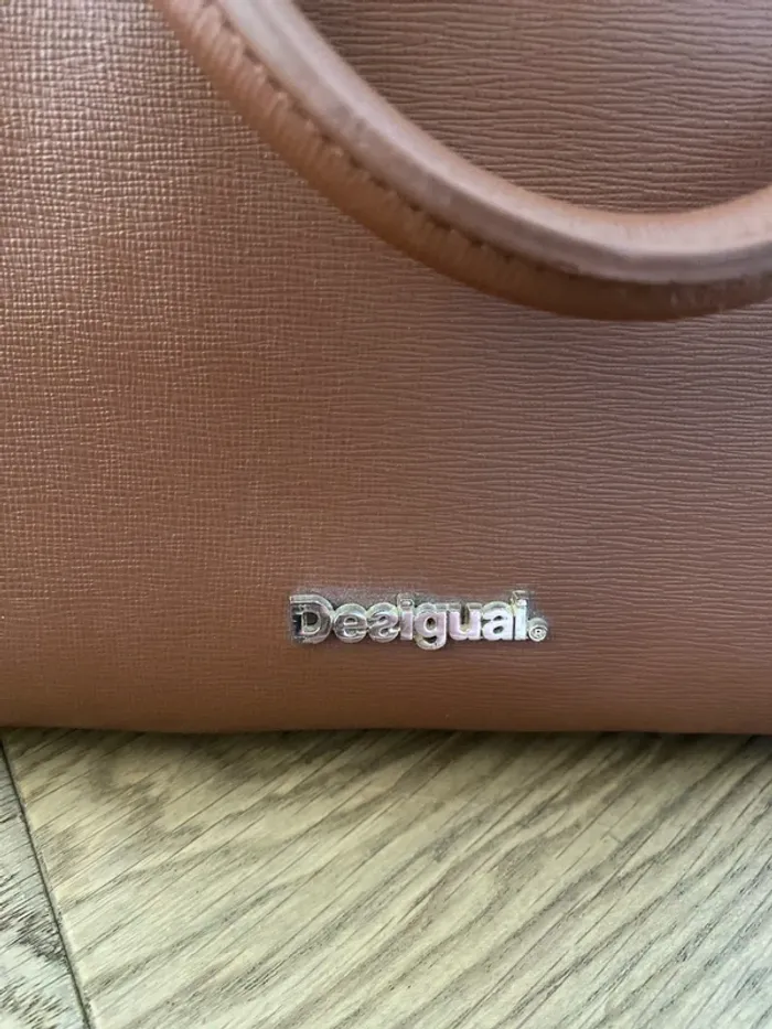 Desigual très bon état - photo numéro 3