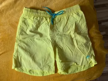 Short de bain jaune fluo