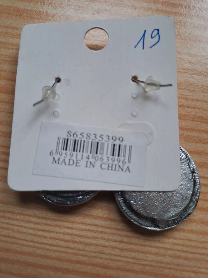Paire boucles d'oreilles - photo numéro 2