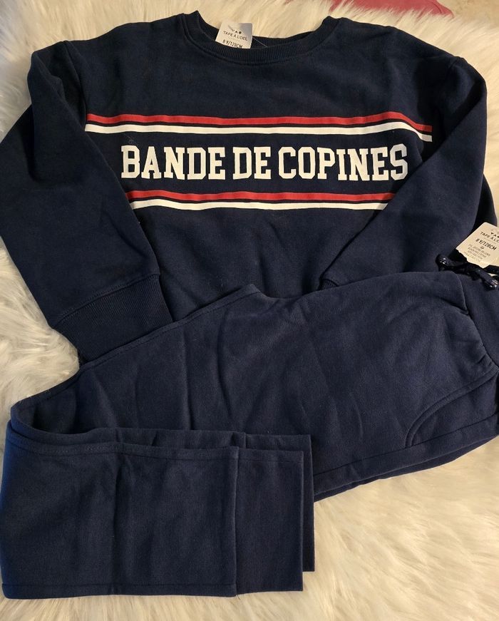 Neufs (non portés) 🏷🤩🥰  ensemble sweat et pantalon molleton 8 ans fille 🤩🥰