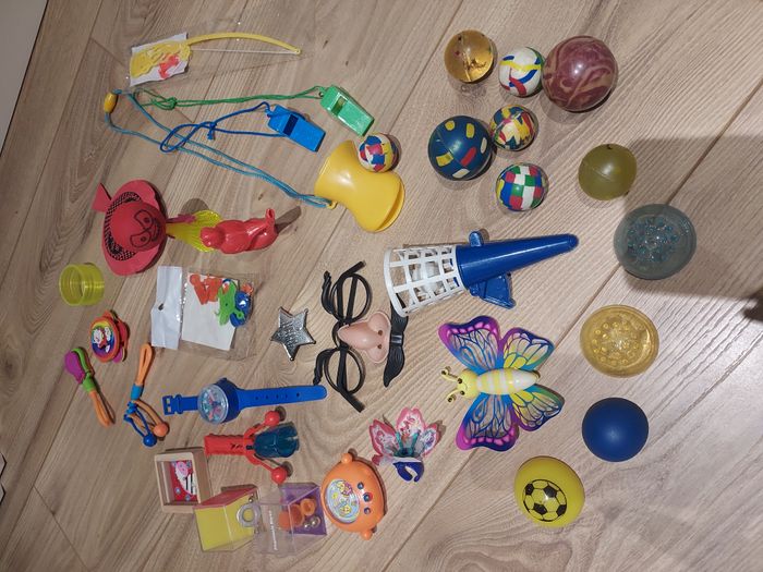 lot petits jouets - photo numéro 4