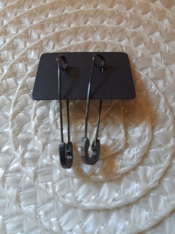 Paire de boucle d oreille épingle a nourrice