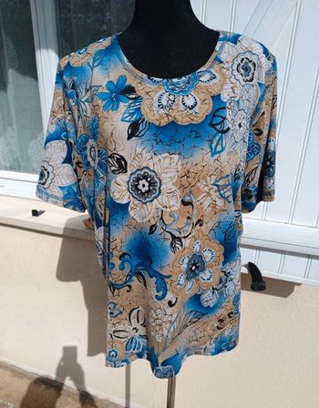 Tee-shirt fleuri
