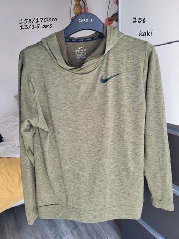 T-shirt manche longue à capuche Nike Dri Fit