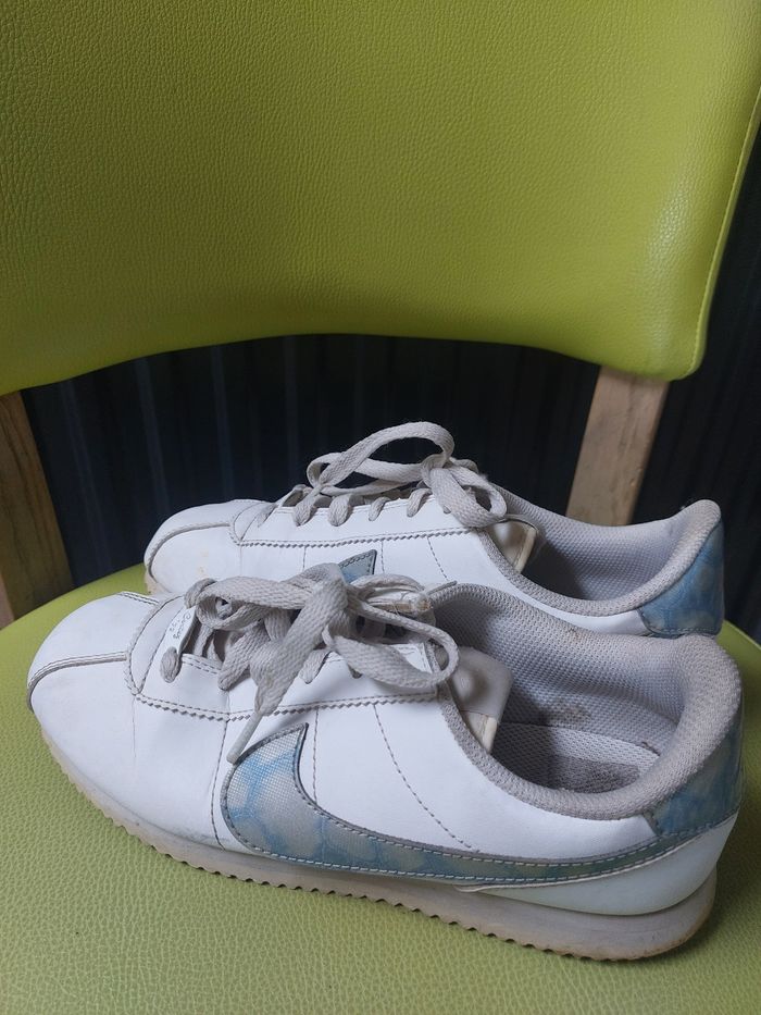 Baskets Nike pointure 38,5 - photo numéro 3