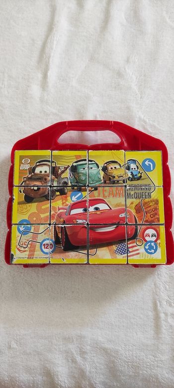 Puzzle cubes en bois cars