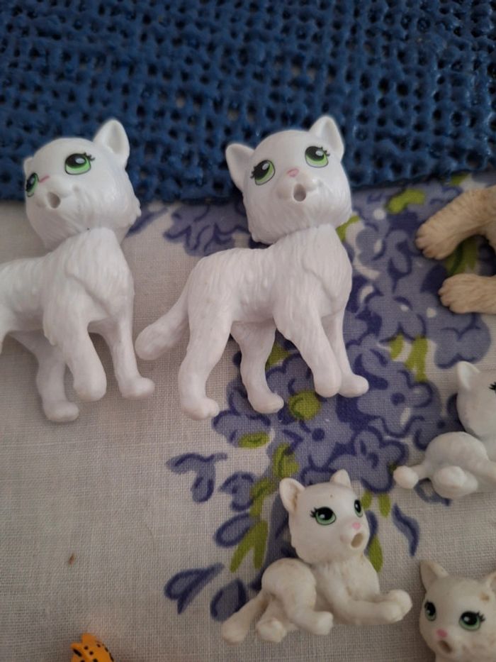 Figurines différentes - photo numéro 6