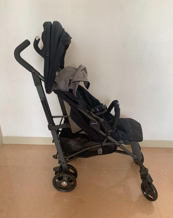 Voiture BB toute neuve