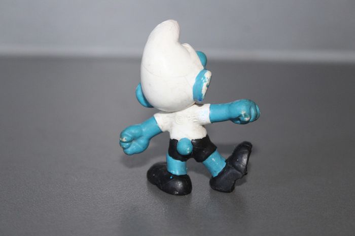 Figurine Schtroumpf football - photo numéro 2