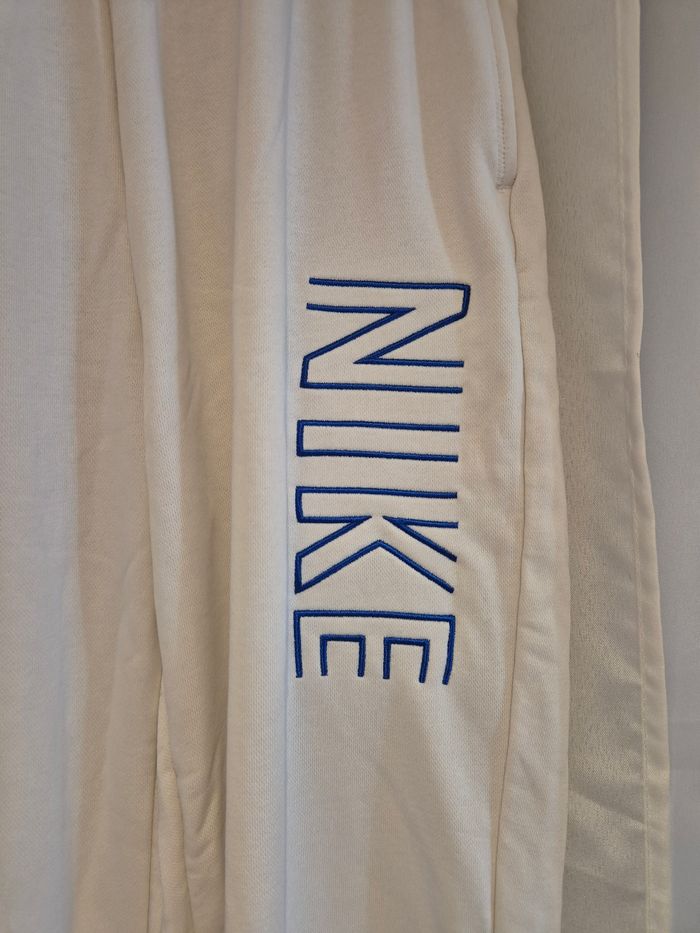 survêtement jogging nike blanc neuf avec étiquette - photo numéro 3