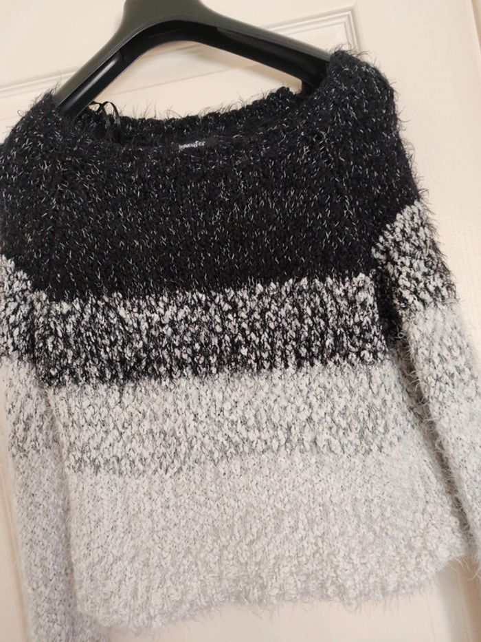 Pull TS - photo numéro 2