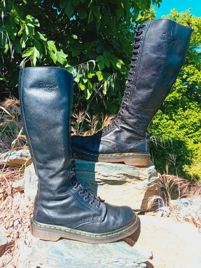 Dr. Martens 1B60 noir 20 trous 38