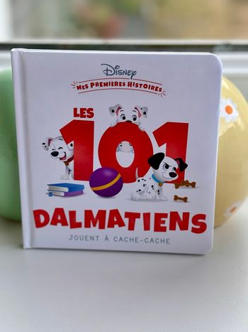 Les 101 dalmatiens jouent à cache-cache Disney baby 