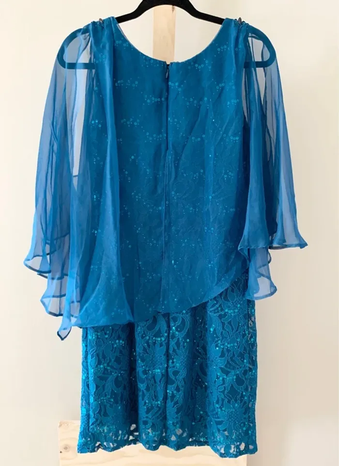 🔷 Robe bleu canard en dentelle et voile – Détails sequins – Taille 40 - photo numéro 2