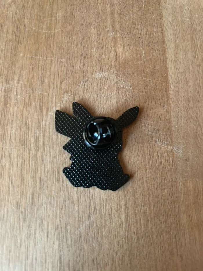 Pin’s pikachu - photo numéro 2