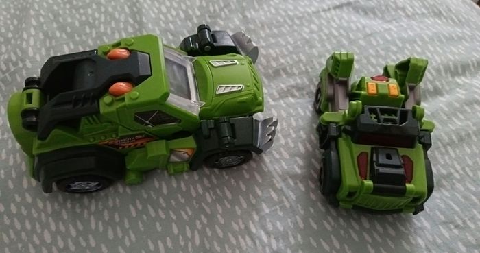 2 Véhicules transformable interactif Vtech