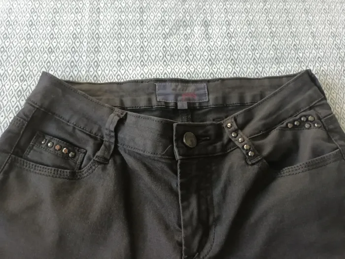 Jeans noir élasthanne avec brillants aux poches - photo numéro 3